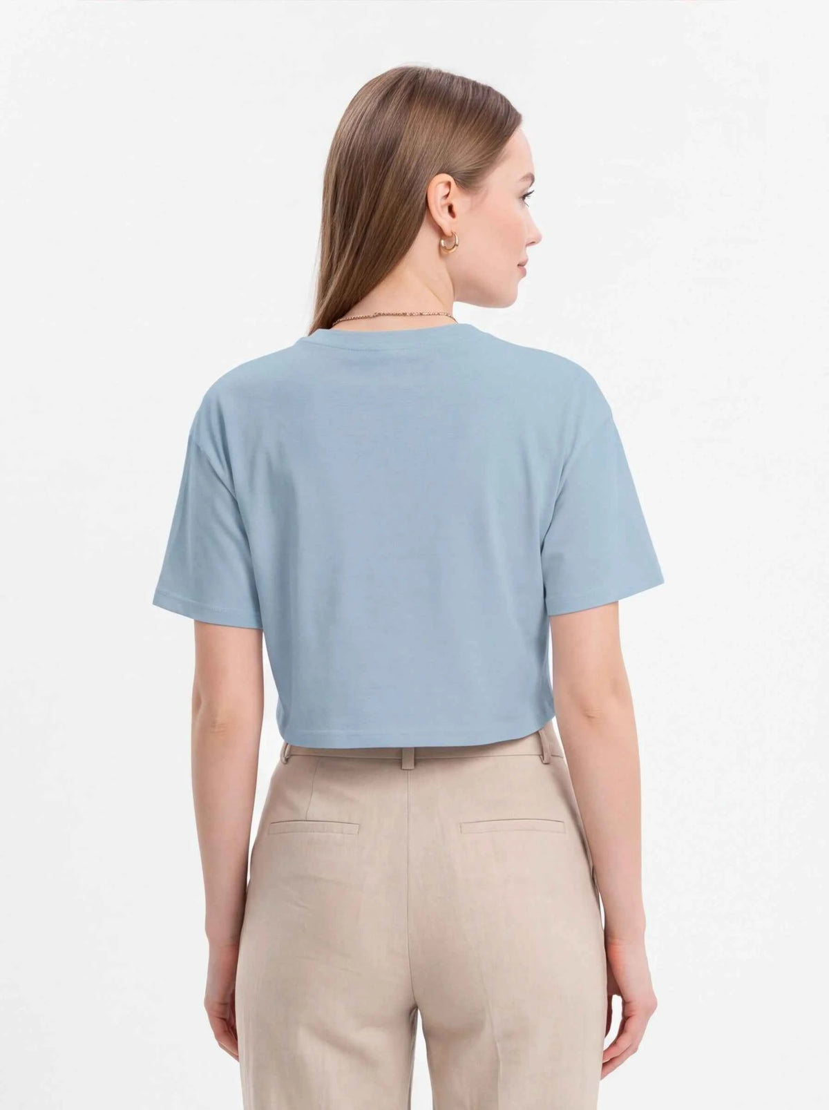 Light blue women's cropped T-shirt, back view, short sleeves