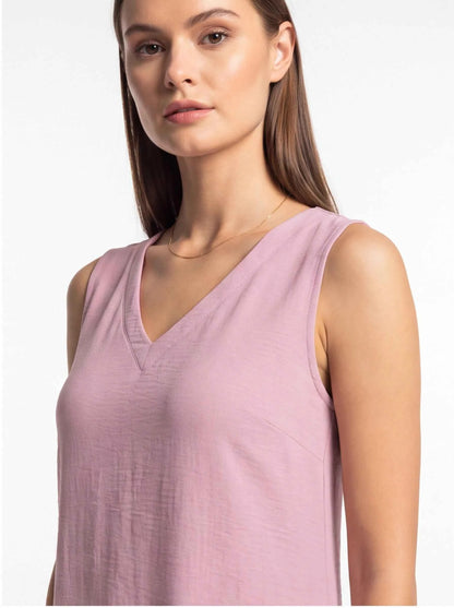Mauve V-neck sleeveless maxi dress, close-up of neckline and fabric